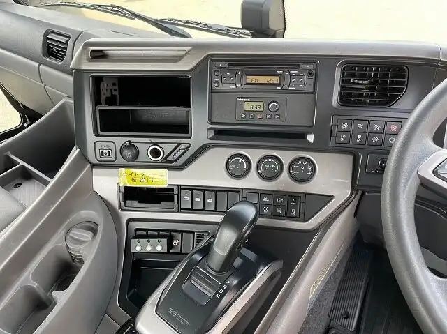 日産UD クオン 大型 トラクター ハイルーフ 1デフの中古トラック画像11
