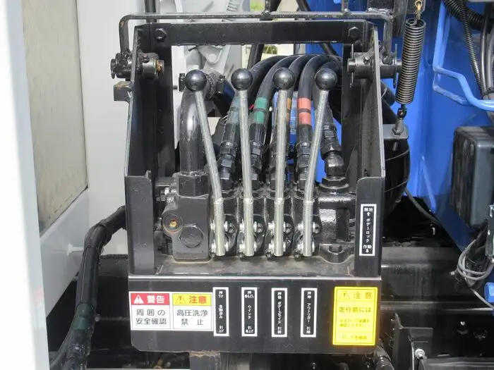 三菱 ファイター 中型/増トン 車両重機運搬 4段クレーン ラジコンの中古トラック画像10