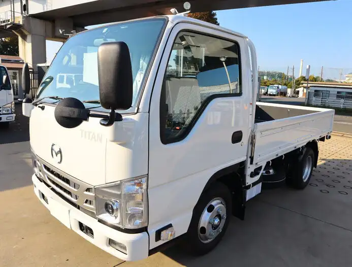 マツダ タイタン 小型 平ボディ 2RG-LHR88A R5の中古トラック画像1