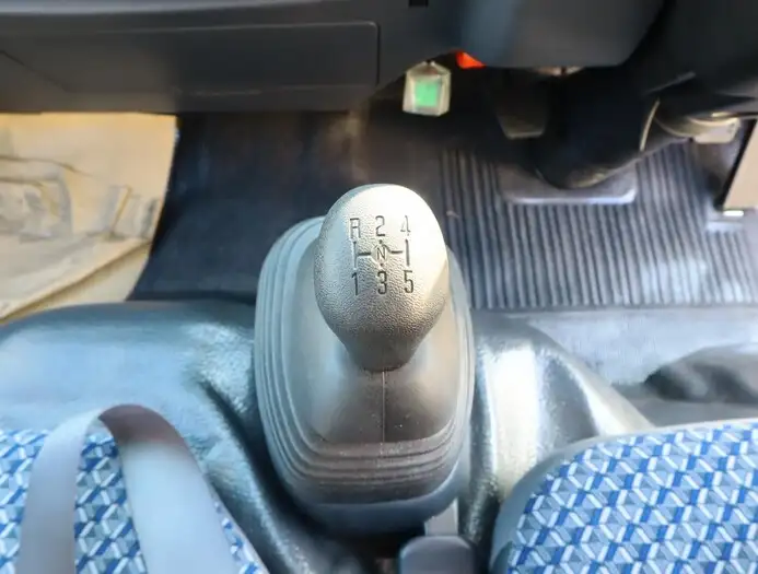 マツダ タイタン 小型 平ボディ 2RG-LHR88A R5の中古トラック画像13