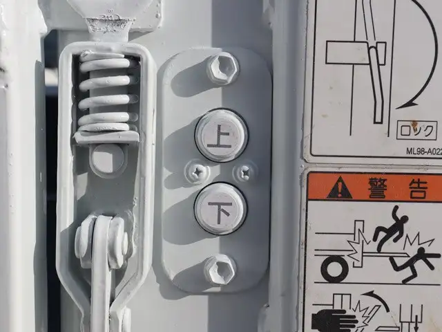 三菱 キャンター 小型 平ボディ パワーゲート TKG-FEB50の中古トラック画像10