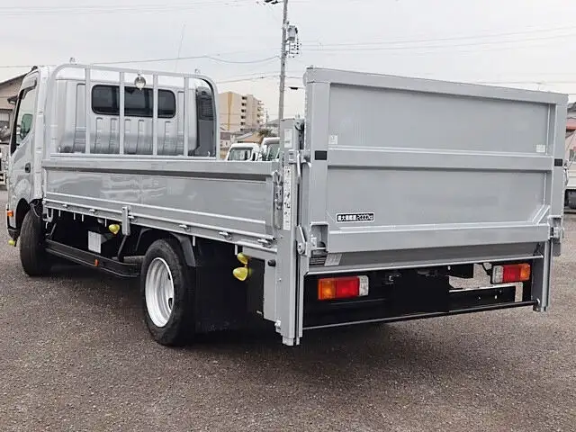 日野 デュトロ 小型 平ボディ パワーゲート TKG-XZU710Mの中古トラック画像7