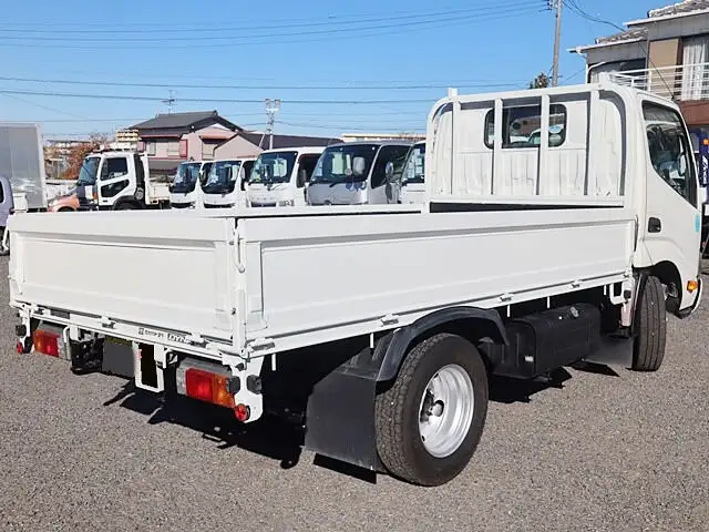 トヨタ ダイナ 小型 平ボディ TKG-XZC600 H28の中古トラック画像3