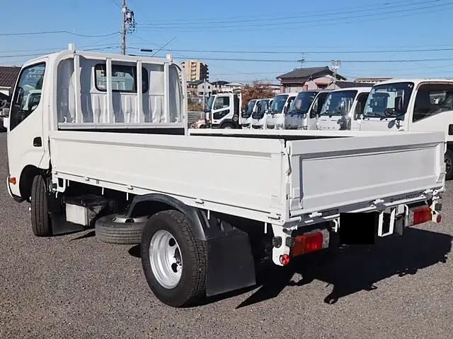 トヨタ ダイナ 小型 平ボディ TKG-XZC600 H28の中古トラック画像5