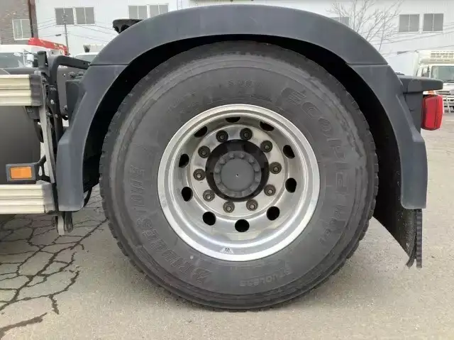 ボルボ トラック 大型 トラクター ハイルーフ 1デフの中古トラック画像19