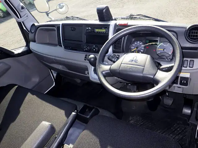 三菱 キャンター 小型 平ボディ 幌 2TG-FBA00の中古トラック画像8