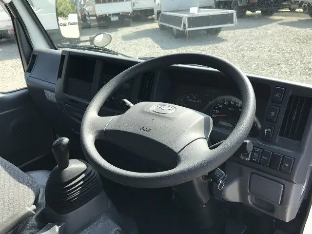 マツダ タイタン 小型 平ボディ 2RG-LHR88A H31/R1の中古トラック画像8