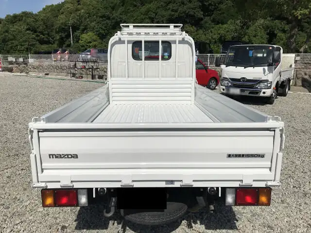 マツダ タイタン 小型 平ボディ 2RG-LHR88A H31/R1の中古トラック画像3