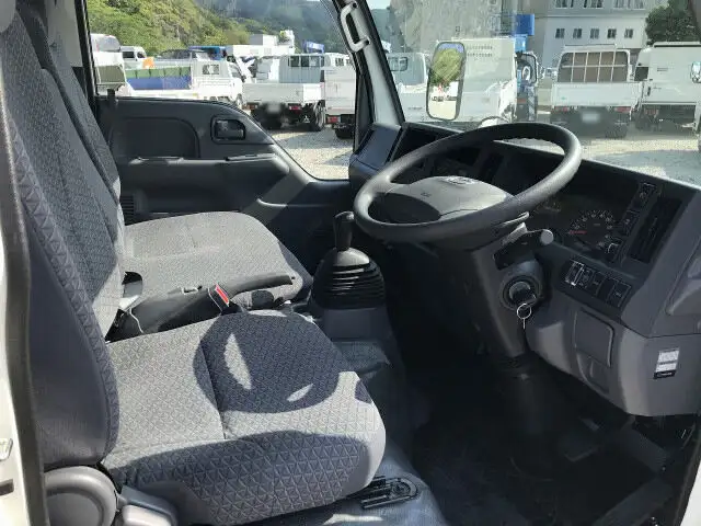 マツダ タイタン 小型 平ボディ 2RG-LHR88A H31/R1の中古トラック画像7