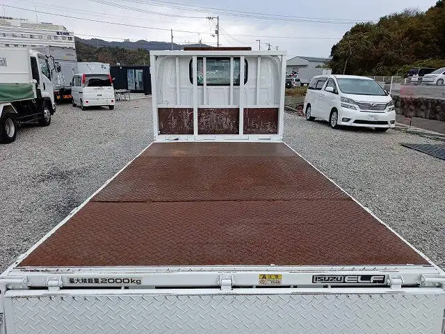 いすゞ エルフ 小型 平ボディ 床鉄板 PB-NKR81Aの中古トラック画像6