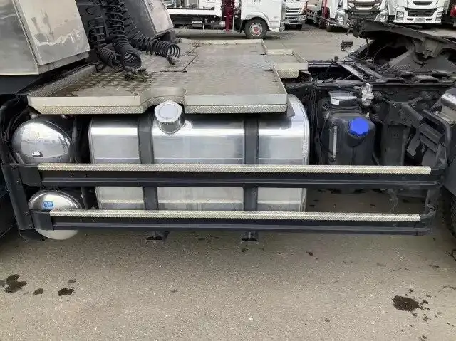 いすゞ ギガ 大型 トラクター 1デフ ベッドの中古トラック画像15