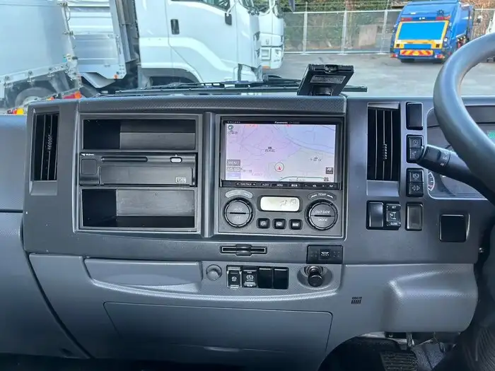 いすゞ フォワード 中型/増トン 平ボディ ベッド TKG-FRR90S2の中古トラック画像14