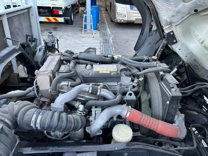 いすゞ フォワード 中型/増トン 平ボディ ベッド TKG-FRR90S2の中古トラック画像19