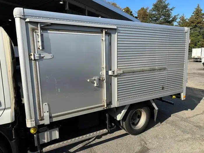 トヨタ トヨエース 小型 アルミバン サイドドア TPG-XZC605の中古トラック画像11
