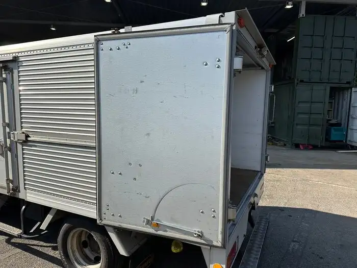 トヨタ トヨエース 小型 アルミバン サイドドア TPG-XZC605の中古トラック画像12