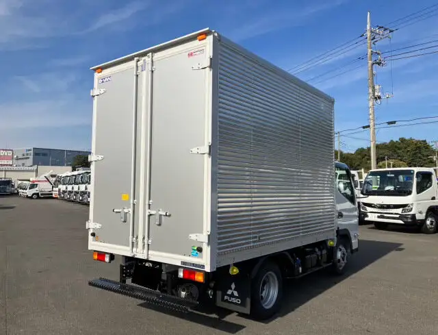 三菱 キャンター 小型 アルミバン サイドドア 2RG-FBA20の中古トラック画像2