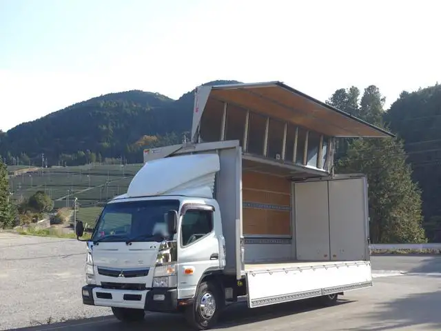 三菱 キャンター 小型 ウイング TPG-FED90 H28の中古トラック画像1