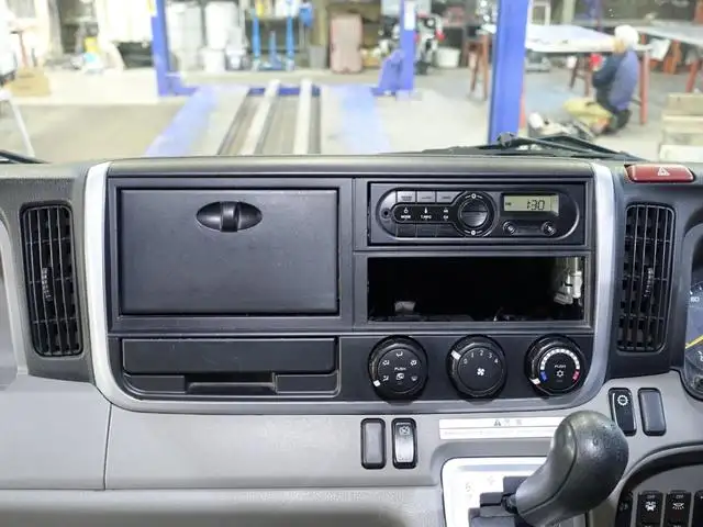 三菱 キャンター 小型 ウイング TPG-FED90 H28の中古トラック画像11