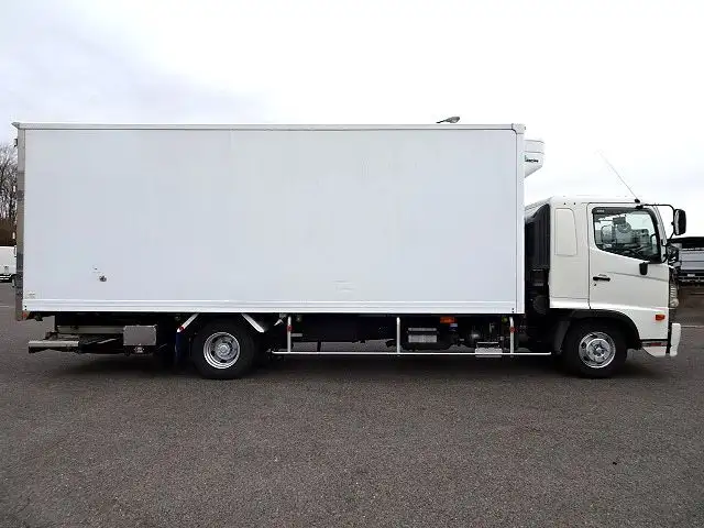 日野 レンジャー 中型/増トン 冷凍冷蔵 低温 パワーゲートの中古トラック画像3