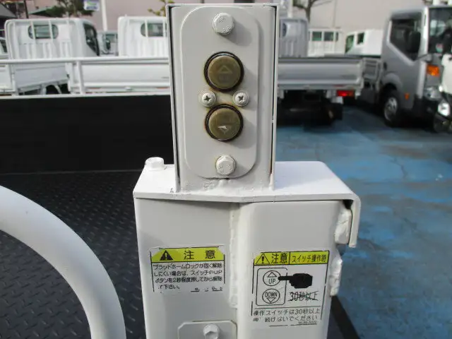 マツダ ボンゴ 小型 平ボディ 床鉄板 DBF-SLP2Tの中古トラック画像14