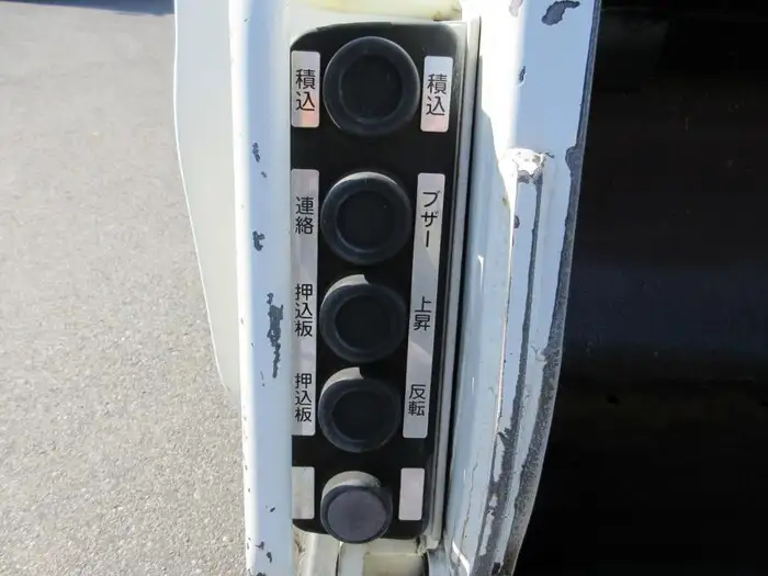 いすゞ フォワード 中型/増トン パッカー車 プレス式 SKG-FRR90S2の中古トラック画像7