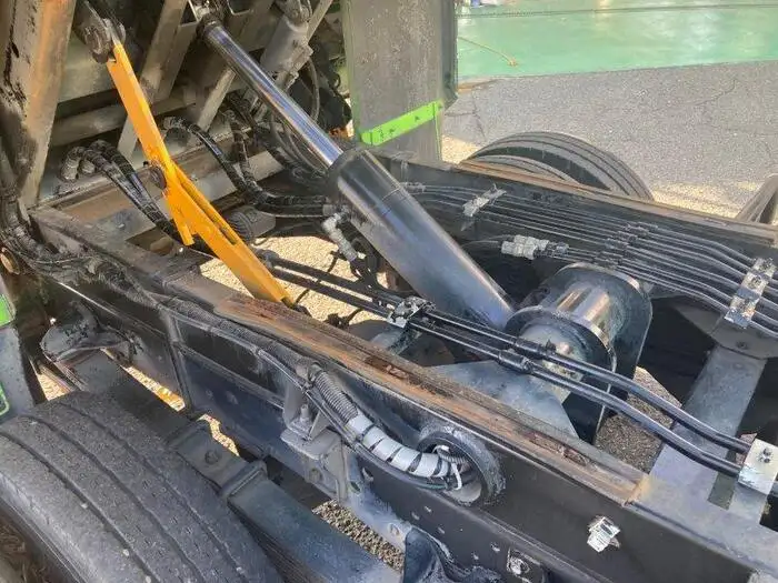 いすゞ エルフ 小型 パッカー車 巻き込み式 回転ダンプ式の中古トラック画像15