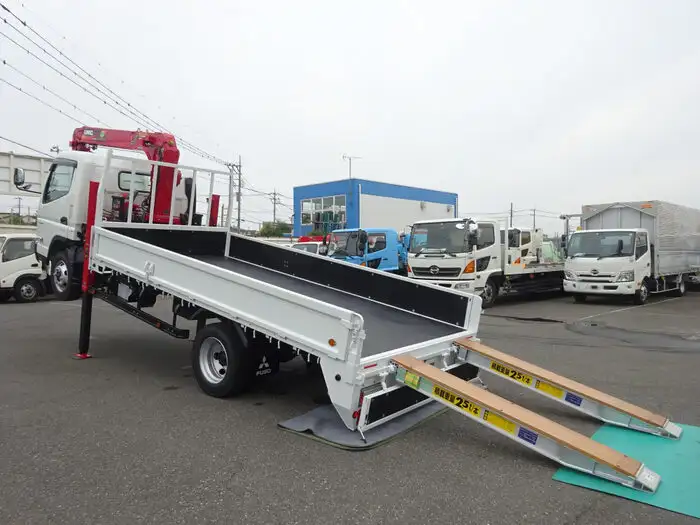 三菱 キャンター 小型 車両重機運搬 4段クレーン ラジコンの中古トラック画像4