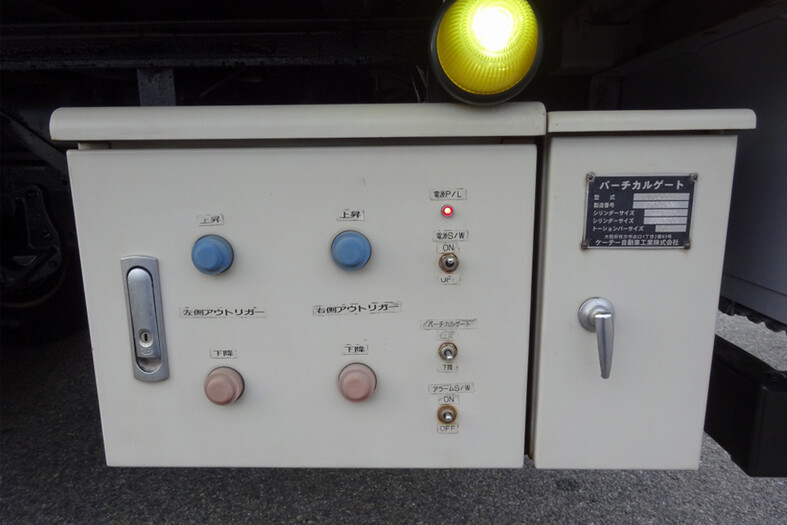 いすゞ エルフ 小型 アルミバン パワーゲート TRG-NPR85AN｜画像11