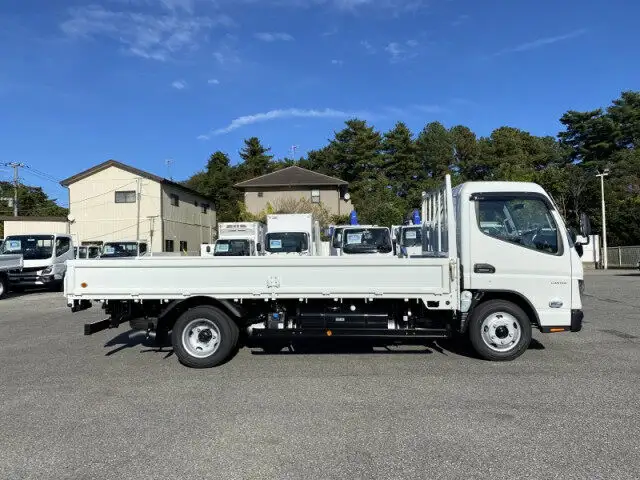 三菱 キャンター 小型 平ボディ 2RG-FEAV0 R5の中古トラック画像4