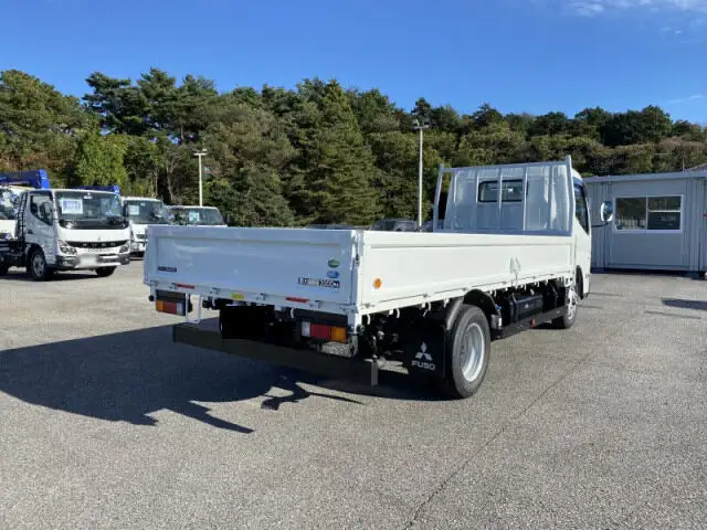三菱 キャンター 小型 平ボディ 2RG-FEAV0 R5の中古トラック画像5
