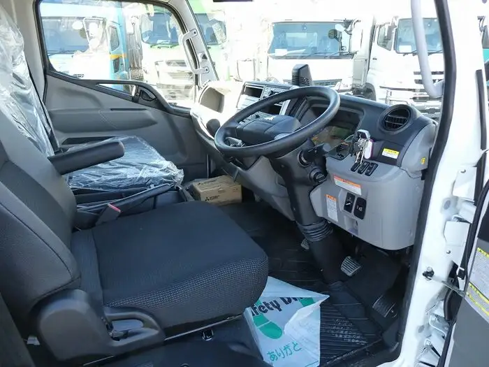 三菱 キャンター 小型 ウイング 2RG-FEB50 R5の中古トラック画像10