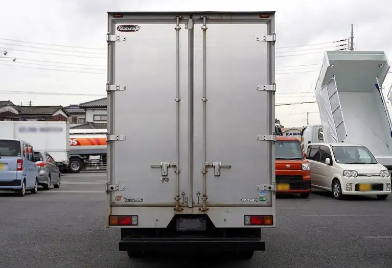 トヨタ ダイナ 小型 アルミバン サイドドア TPG-XZC605の中古トラック画像3