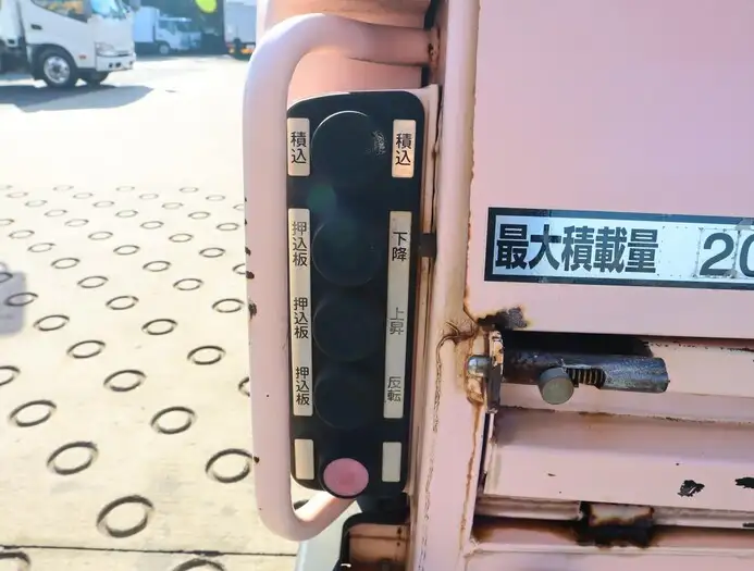 三菱 キャンター 小型 パッカー車 プレス式 TKG-FEA50の中古トラック画像4