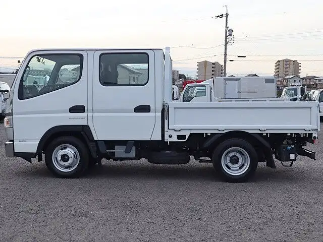 三菱 キャンター 小型 平ボディ Wキャブ TPG-FBA00の中古トラック画像5