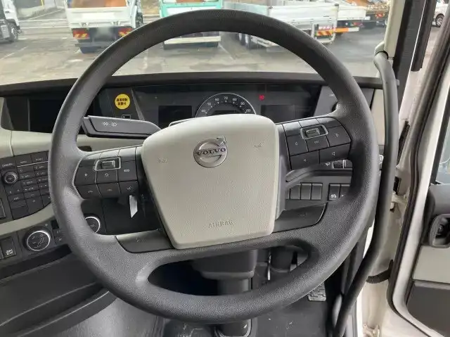 ボルボ トラック 大型 トラクター ハイルーフ 1デフの中古トラック画像9
