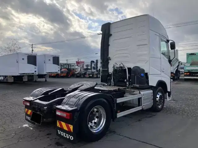 ボルボ トラック 大型 トラクター ハイルーフ 1デフの中古トラック画像2