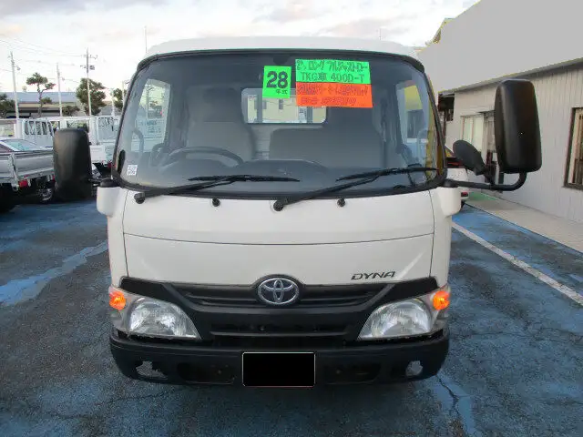 トヨタ ダイナ 小型 平ボディ 床鉄板 TKG-XZU655の中古トラック画像2