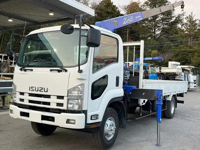 いすゞ フォワード 中型/増トン クレーン付 4段 ラジコンの中古トラック画像1