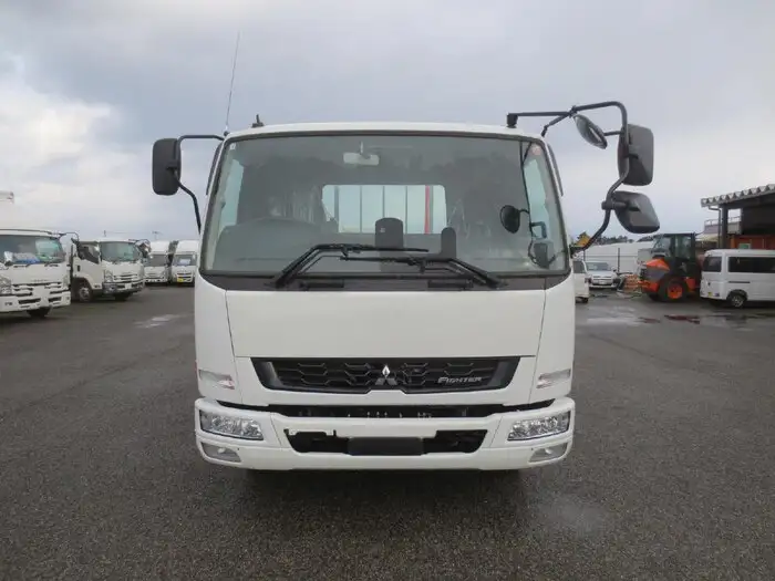 三菱 ファイター 中型/増トン 平ボディ ベッド 2KG-FK62Fの中古トラック画像2