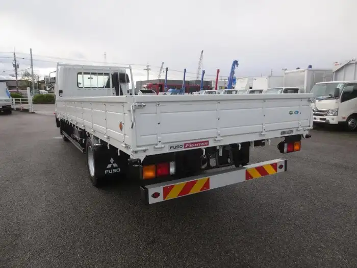 三菱 ファイター 中型/増トン 平ボディ ベッド 2KG-FK62Fの中古トラック画像7