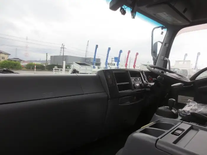 いすゞ フォワード 中型/増トン ウイング 床鉄板 3枚観音の中古トラック画像16