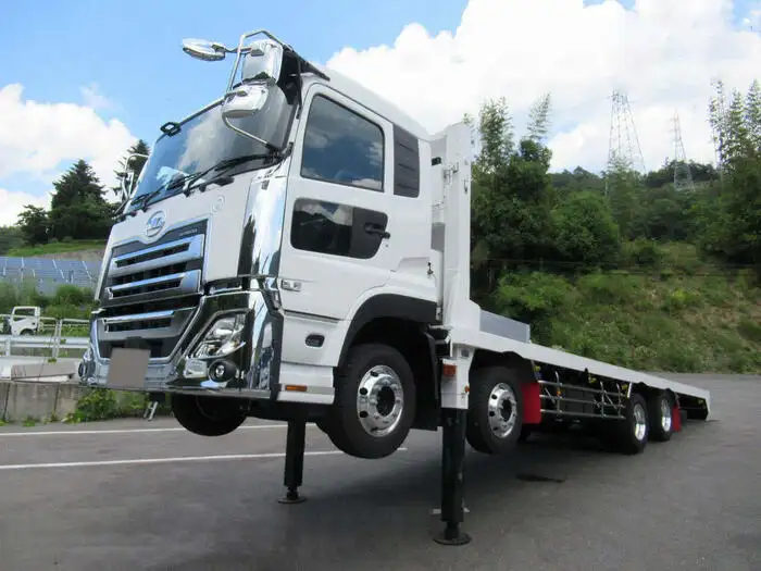 日産UD クオン 大型 車両重機運搬 ラジコン ウインチの中古トラック画像1