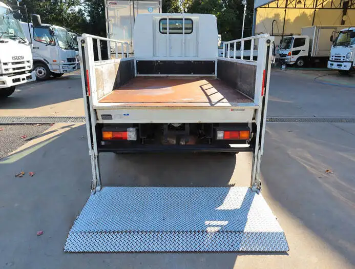 日産 アトラス 小型 平ボディ パワーゲート 床鉄板の中古トラック画像5