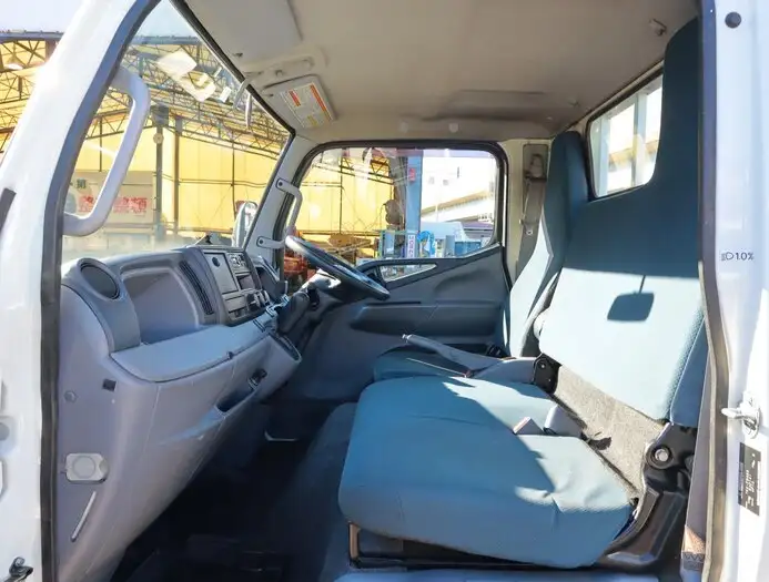 日産 アトラス 小型 平ボディ パワーゲート 床鉄板の中古トラック画像12