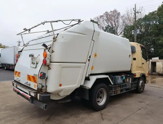 三菱 ファイター 中型/増トン パッカー車 巻き込み式 ベッドの中古トラック画像3