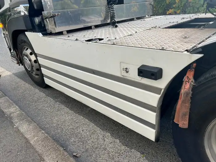 日産UD クオン 大型 トラクター QKG-GK6XAB H29の中古トラック画像5