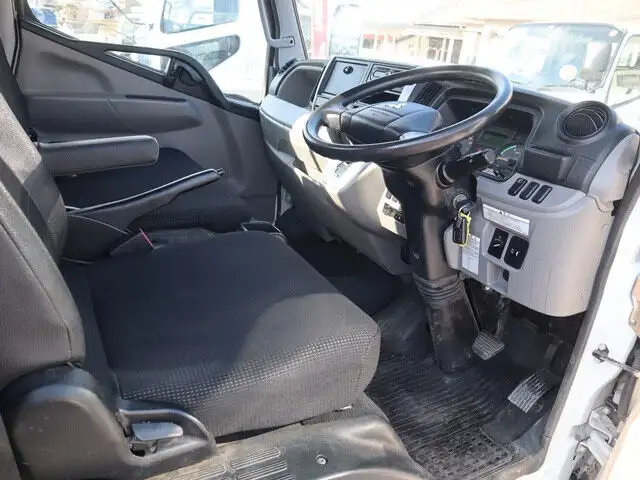 三菱 キャンター 小型 平ボディ TPG-FBA20 H29の中古トラック画像12
