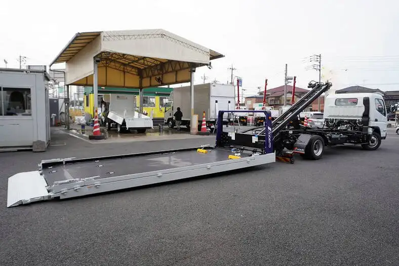 三菱 キャンター 小型 車両重機運搬 ラジコン ウインチの中古トラック画像4