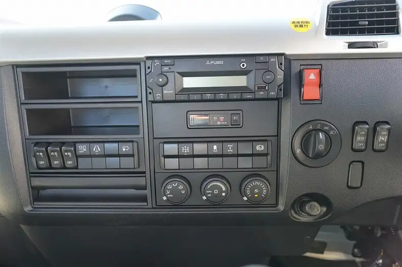 三菱 ファイター 中型/増トン 車両重機運搬 ウインチ ベッドの中古トラック画像13