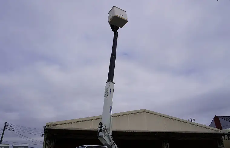 三菱 キャンター 小型 高所・建柱車 高所作業車 電工仕様の中古トラック画像4